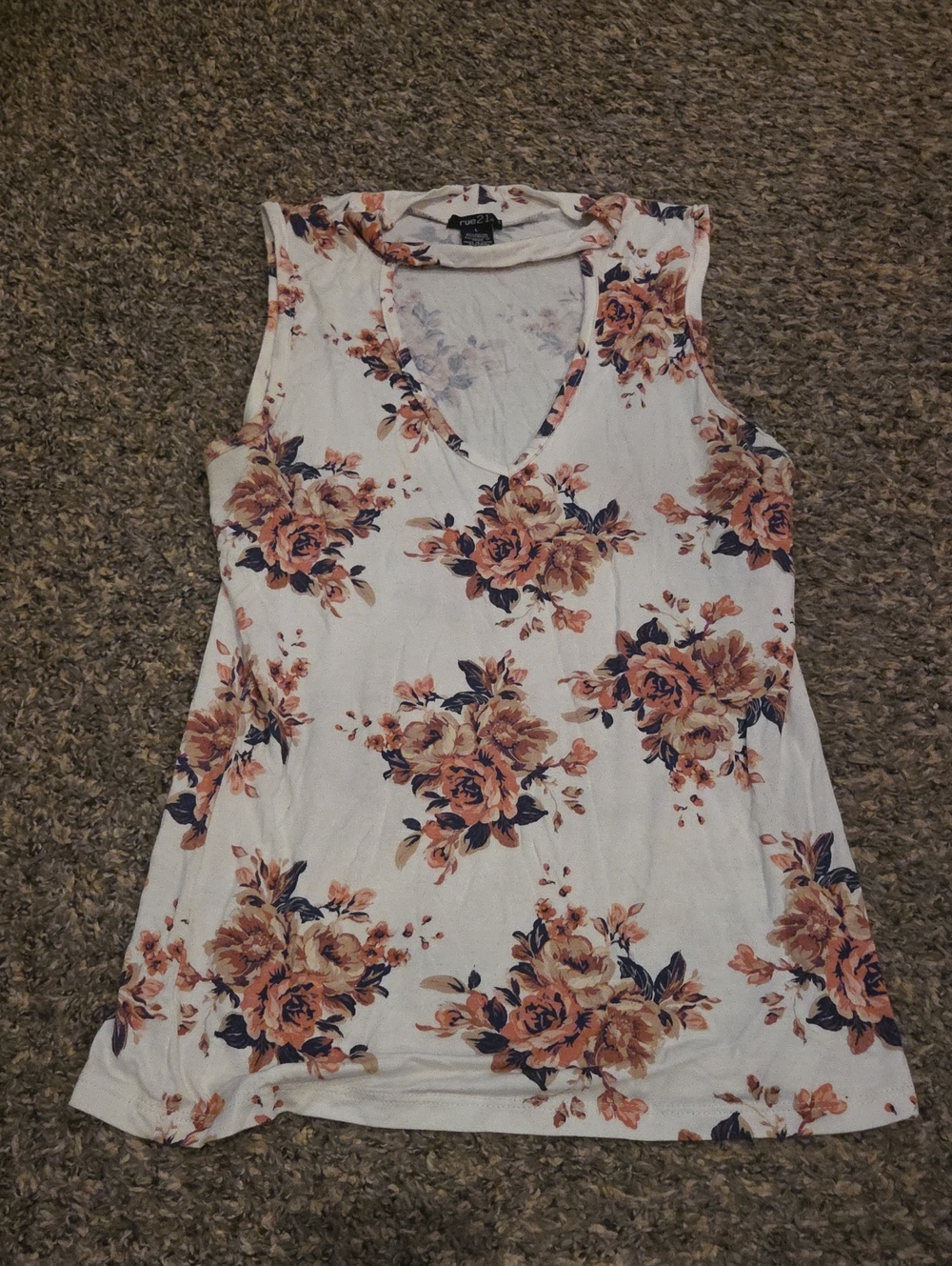 Rue21 White Sleeveless V-Neck Tank with Peach Floral Print